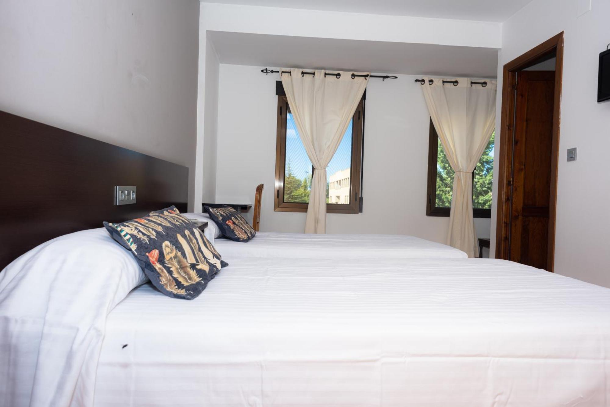 Hostal Venta De Valcorba Soria Exterior photo
